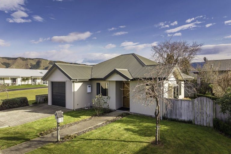 Photo of property in 14a Innes Street, Waimate, 7924