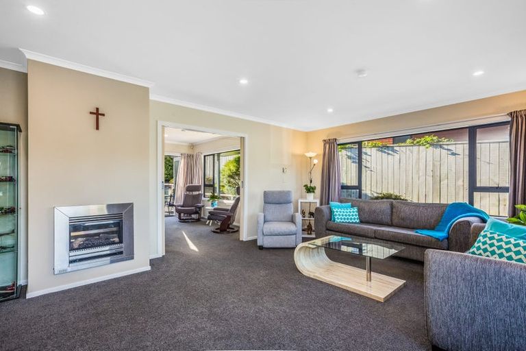 Photo of property in 80 Aotea Drive, Aotea, Porirua, 5024