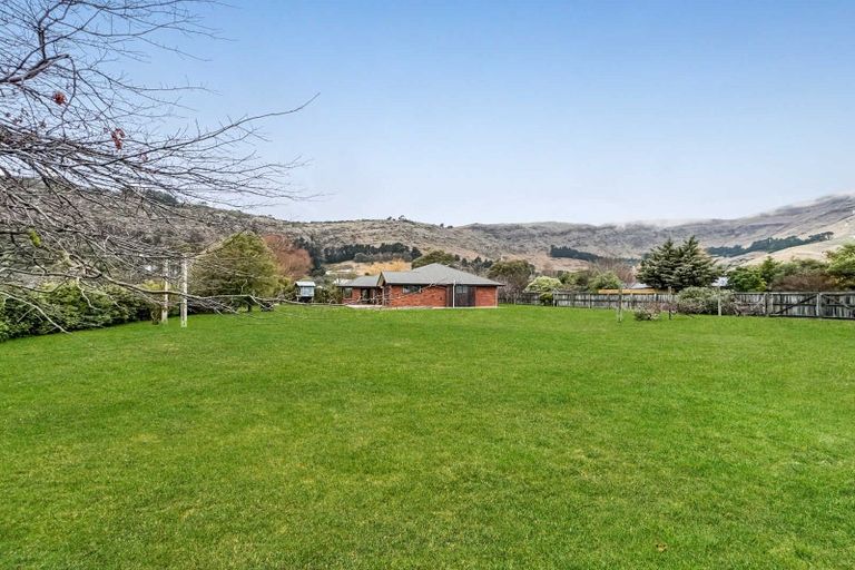 Photo of property in 18 Cooks Lane, Heathcote Valley, Christchurch, 8022