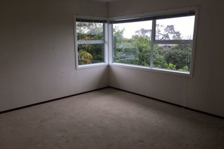 Photo of property in 20 Treeway, Sunnyhills, Auckland, 2010