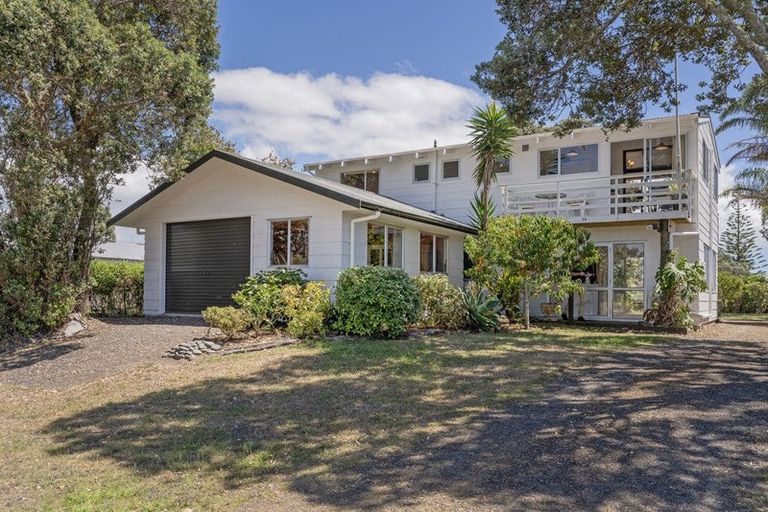 Photo of property in 54 Oyster Drive, Cooks Beach, Whitianga, 3591
