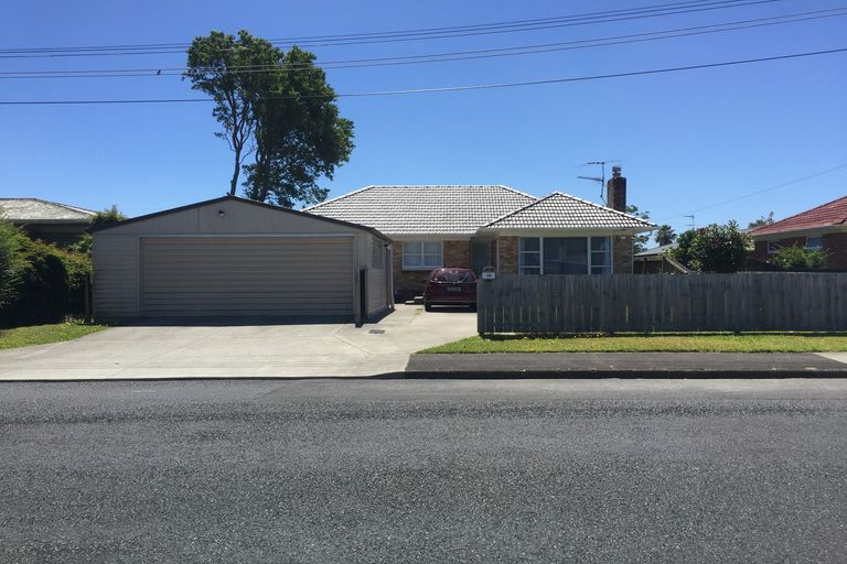Photo of property in 12 Cameron Street, Papakura, 2110