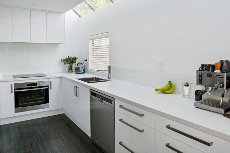 Photo of property in 9/86 Brockworth Place, Riccarton, Christchurch, 8011