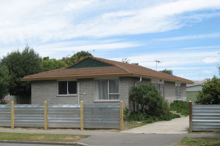 Photo of property in 5 Pateke Place, Bromley, Christchurch, 8062