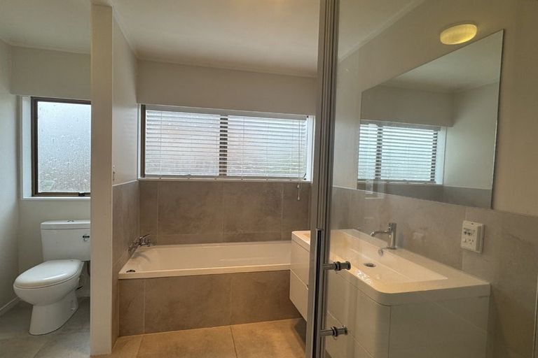 Photo of property in 1/26 Diorella Drive, Clover Park, Auckland, 2019