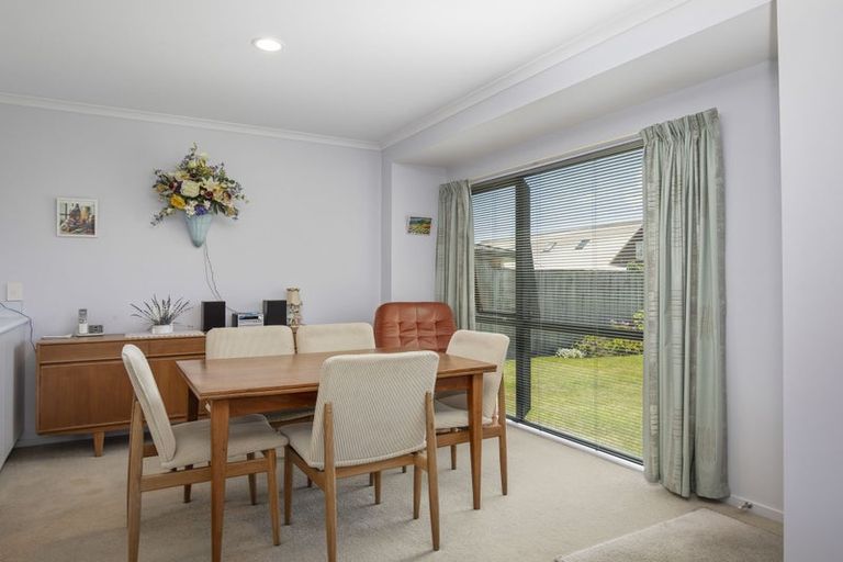 Photo of property in Rangeview Villas, 41/9 Fuller Close, Levin, 5510