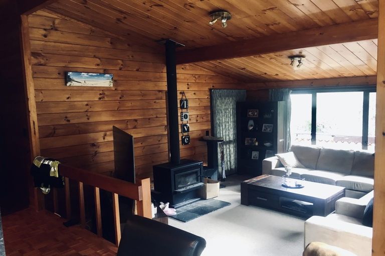 Photo of property in 95 Manuka Street, Stokes Valley, Lower Hutt, 5019