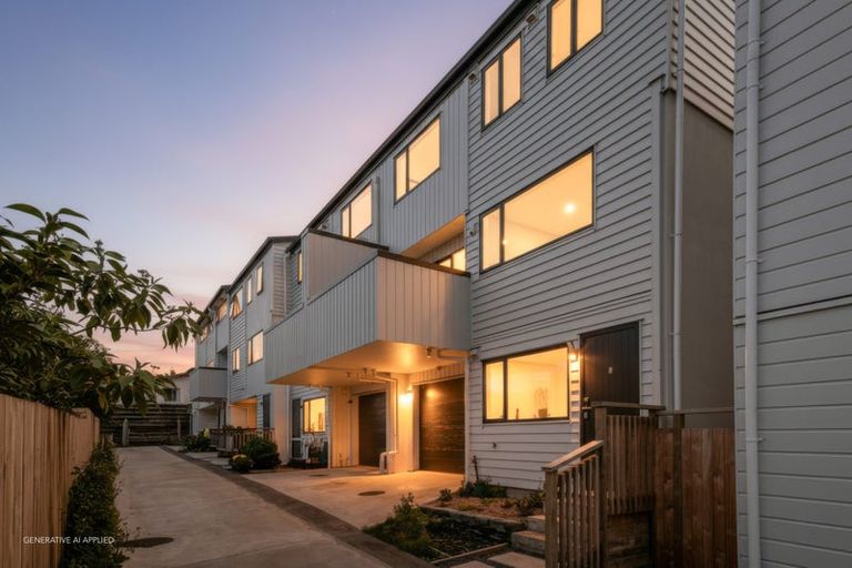 Photo of property in 2/63 Gardner Avenue, New Lynn, Auckland, 0600
