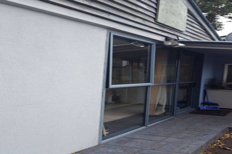 Photo of property in 46a Onewa Road, Northcote Point, Auckland, 0627