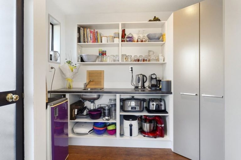 Photo of property in 30 Connemara Drive, Northwood, Christchurch, 8051