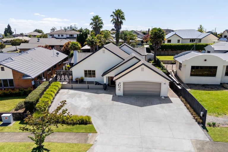 Photo of property in 62 Cairns Crescent, Rototuna, Hamilton, 3210