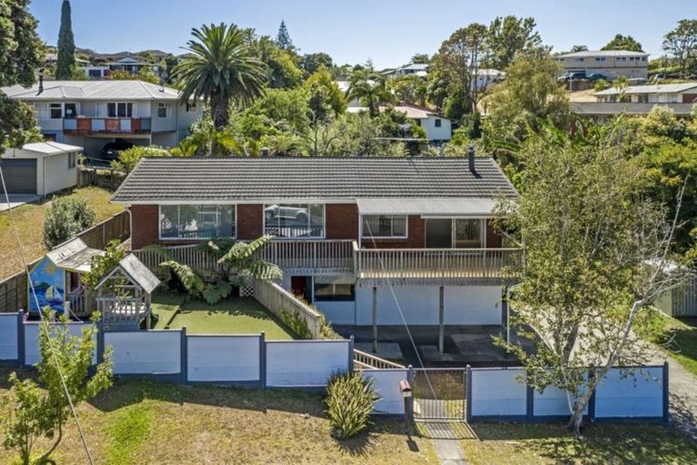 Photo of property in 4 Sudan Avenue, Milford, Auckland, 0620