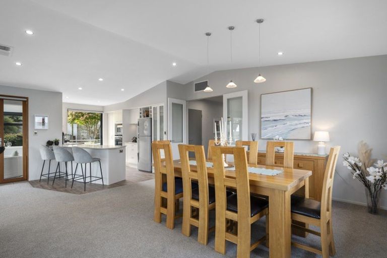 Photo of property in 25 La Cumbre Close, Bethlehem, Tauranga, 3110