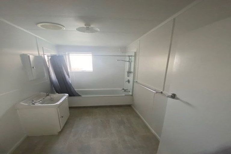 Photo of property in 813 Lyell Street, Akina, Hastings, 4122