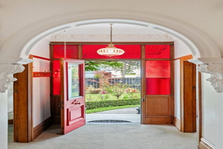 Photo of property in 42 Hawkesbury Avenue, St Albans, Christchurch, 8014