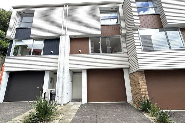 Photo of property in Altar Apartments, 61/120 Rintoul Street, Newtown, Wellington, 6021