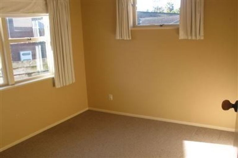 Photo of property in 1/45 Seine Road, Forrest Hill, Auckland, 0620