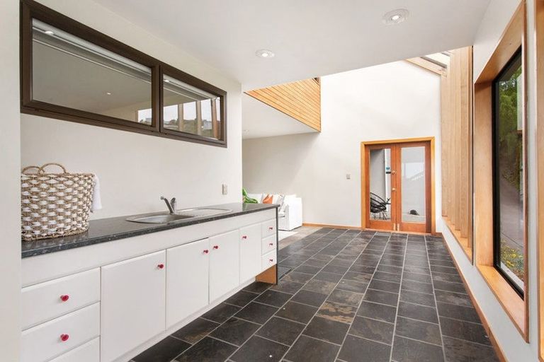 Photo of property in 37 Aotea Terrace, Huntsbury, Christchurch, 8022