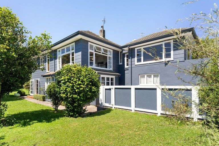 Photo of property in 14 Cecil Road, Tawa, Wellington, 5028