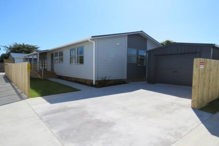 Photo of property in 6b Walsh Road, Westown, New Plymouth, 4310