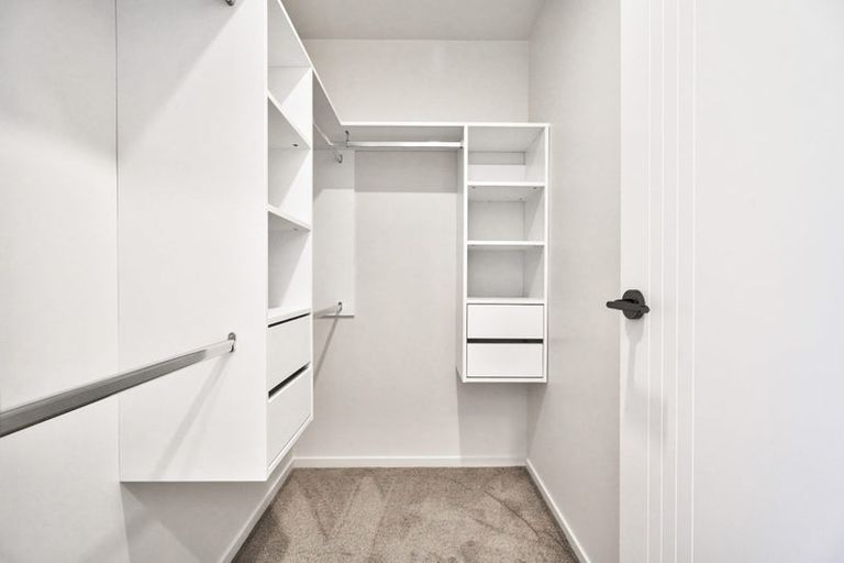 Photo of property in 14c Serjeant Street, Henderson, Auckland, 0612