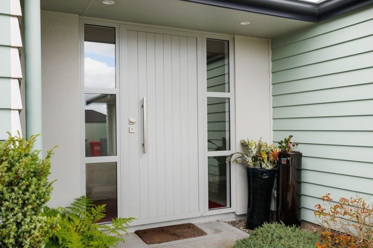 Photo of property in 5 Morocco Terrace, Kelvin Grove, Palmerston North, 4414