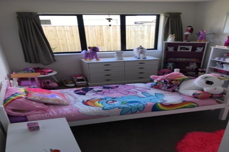 Photo of property in 17 Longcot Drive, Rolleston, 7615