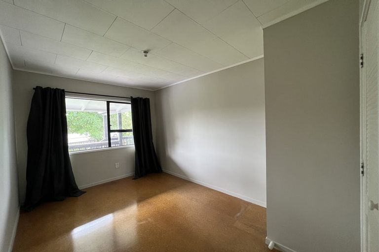 Photo of property in 147 Universal Drive, Henderson, Auckland, 0610