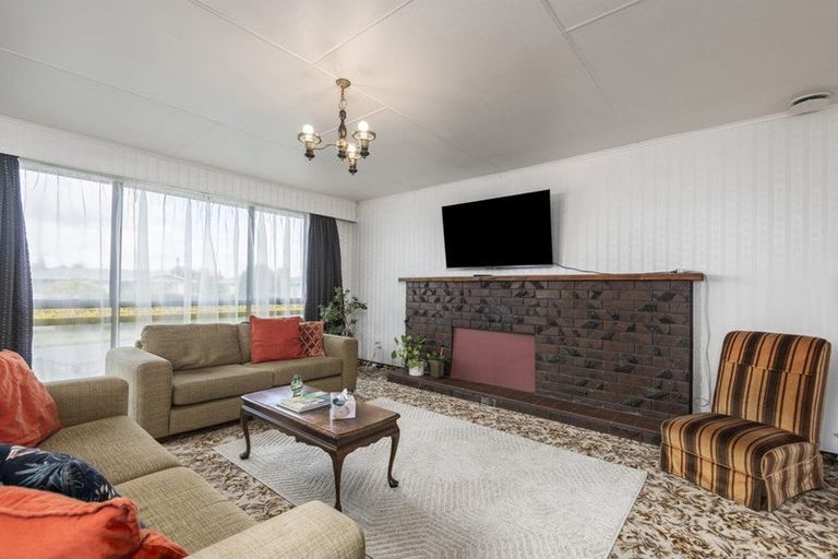 Photo of property in 20 Cedar Crescent, Feilding, 4702