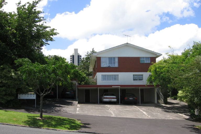 Property details for 2/26 Cotter Avenue, Remuera, Auckland, 1050