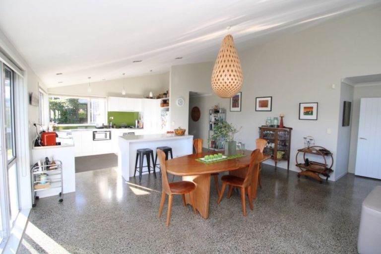 Photo of property in 122 The Fairway, Matarangi, Whitianga, 3592