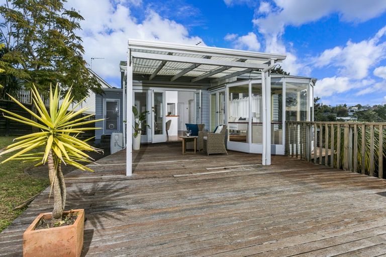Photo of property in 23 Lanigan Street, Birkdale, Auckland, 0626