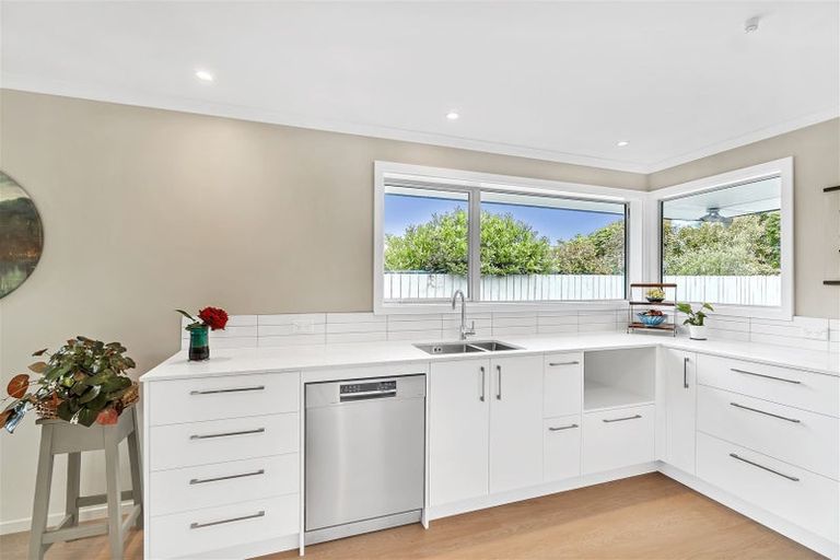 Photo of property in 15 Tyndale Place, Ilam, Christchurch, 8041