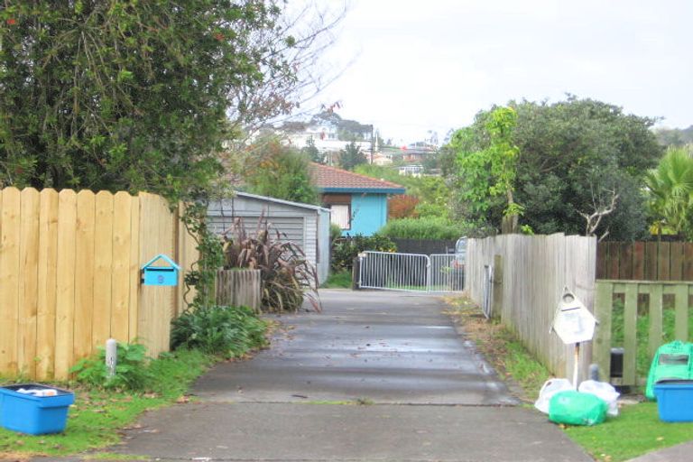 Photo of property in 11 Quo Vadis Place, Red Beach, 0932