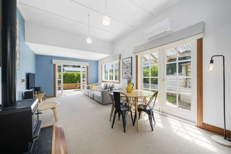 Photo of property in 247 Muritai Road, Eastbourne, Lower Hutt, 5013