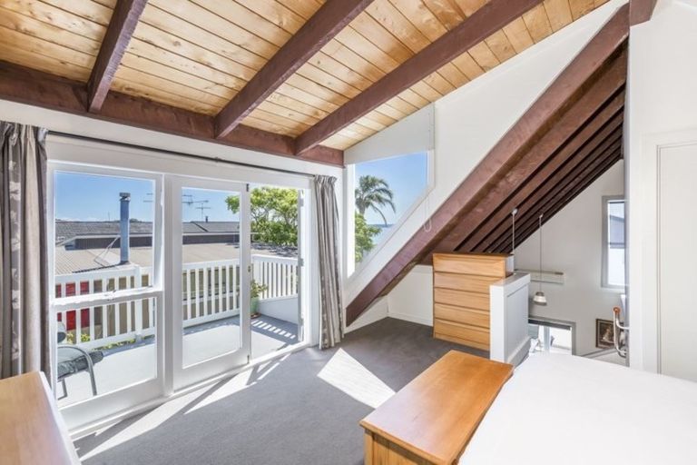 Photo of property in 1354 Whangaparaoa Road, Army Bay, Whangaparaoa, 0930