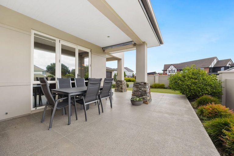 Photo of property in 22 Bluefin Way, West Harbour, Auckland, 0618