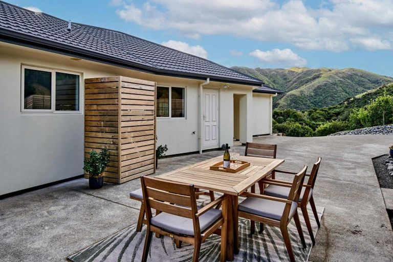Photo of property in 999 Moonshine Road, Judgeford, Porirua, 5381