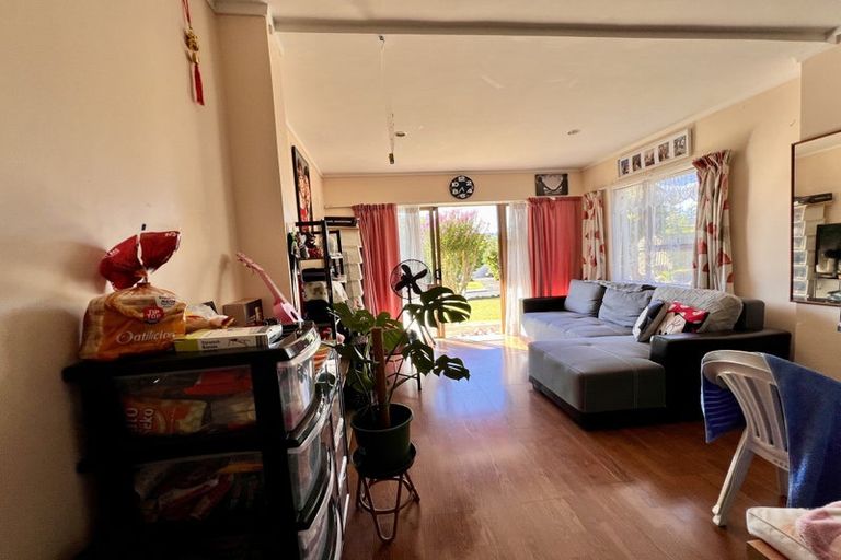 Photo of property in 15 Castleton Drive, Howick, Auckland, 2014