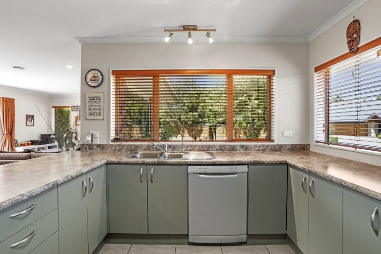 Photo of property in 5 Willowside Place, Amberley, 7410