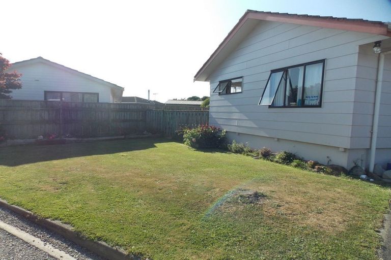 Photo of property in 83 Geraldine Crescent, Cloverlea, Palmerston North, 4412