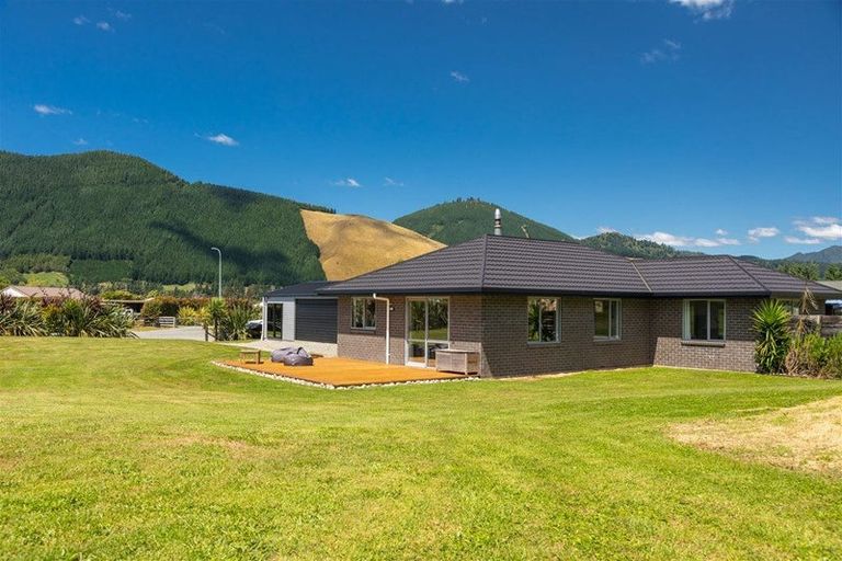 Photo of property in 18 Robertson Mill Place, Rai Valley, 7194