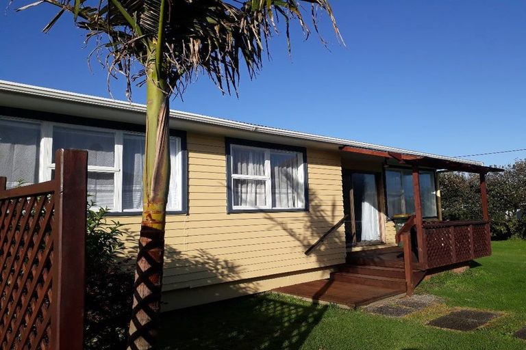 Photo of property in 156 Centreway Road, Orewa, 0931