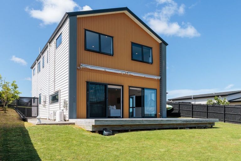 Photo of property in 16 Otohikawa Avenue, Glenbrook, Waiuku, 2681