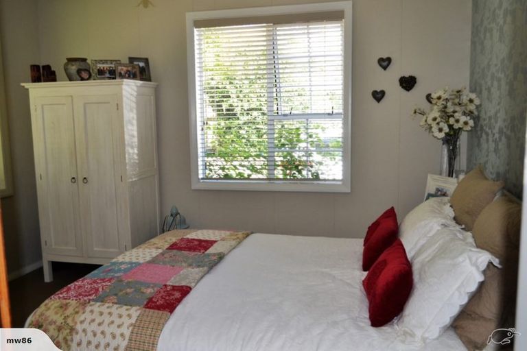 Photo of property in 1066 Egmont Road, Egmont Village, New Plymouth, 4372