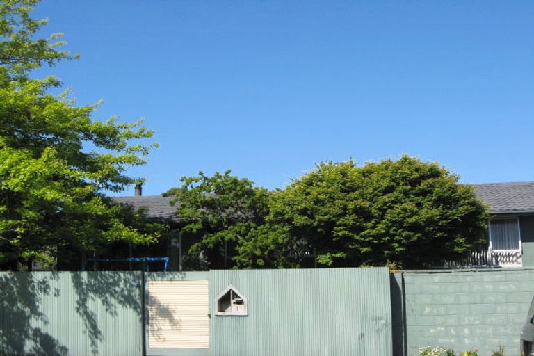 Photo of property in 1 Tracy Place, Redwood, Christchurch, 8051