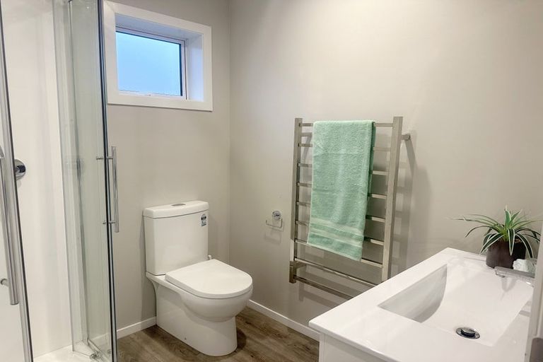 Photo of property in 3 Cessna Way, Newlands, Wellington, 6037