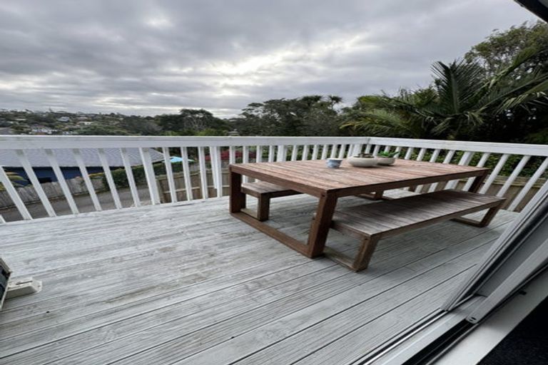 Photo of property in 147a Browns Bay Road, Browns Bay, Auckland, 0630