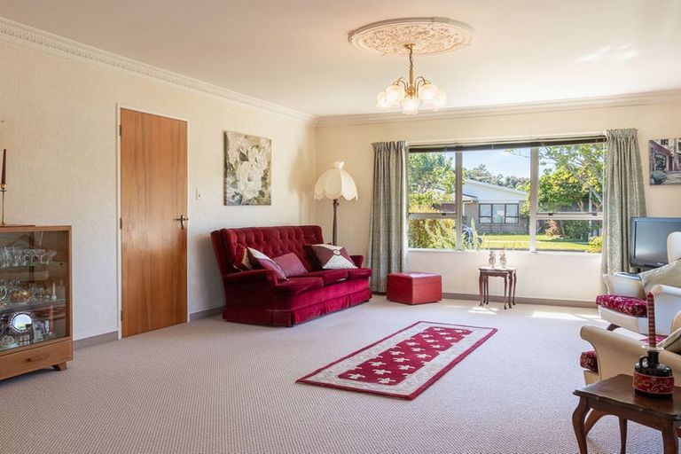 Photo of property in 86 Belvedere Avenue, Waikanae, 5036