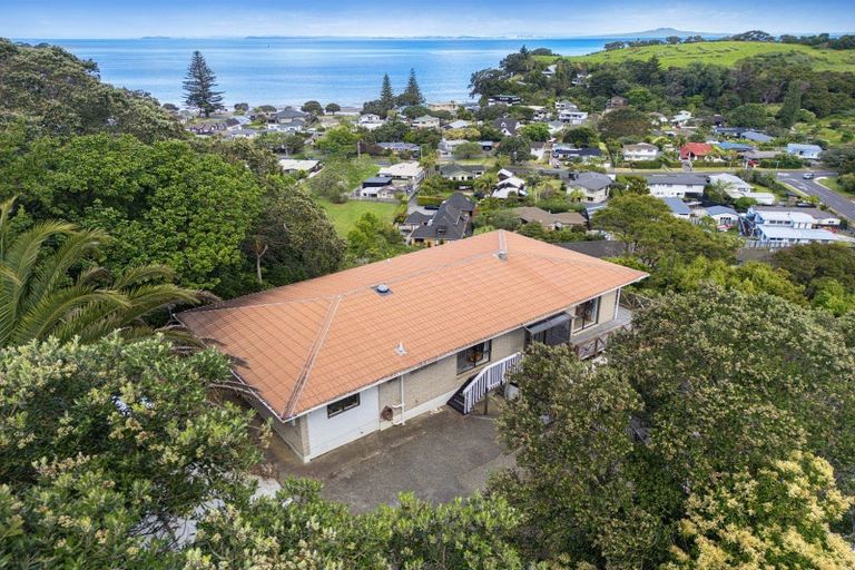 Photo of property in 12 Cochrane Avenue, Arkles Bay, Whangaparaoa, 0932